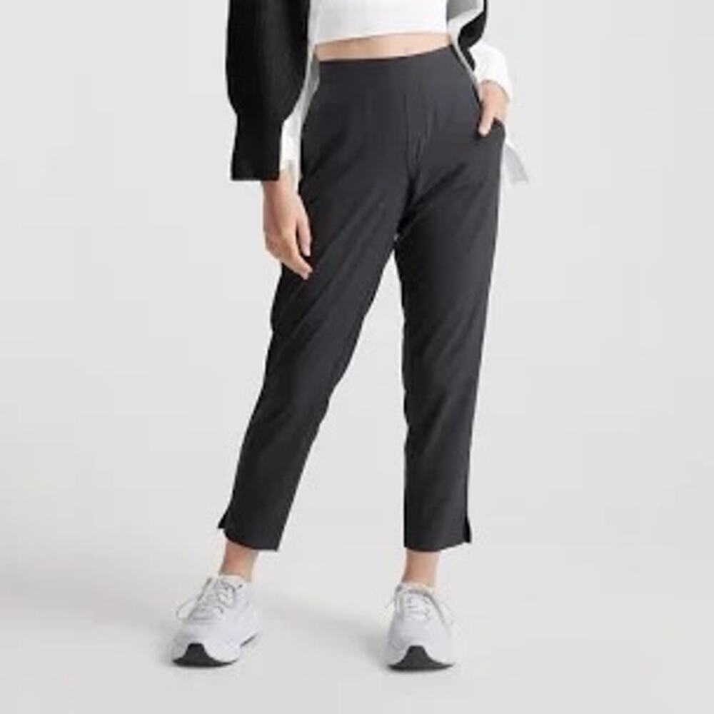 Quince Women's Black Performance Tech Ankle Pants Size Small